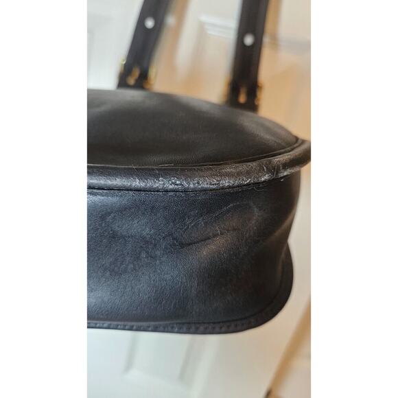 Vintage Coach Berkeley 9988 Blk Leather Saddle Bag Brass Hardware Crossbody 90s - Picture 15 of 16